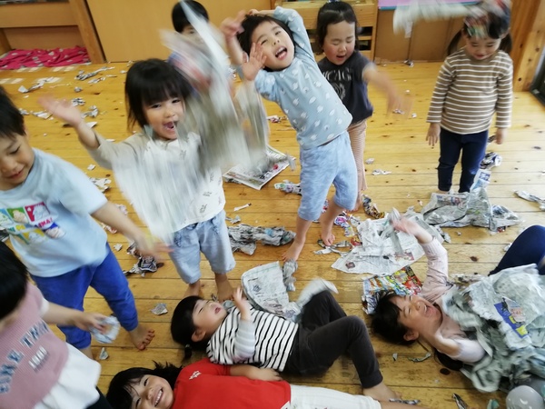 お部屋の中でも元気いっぱい