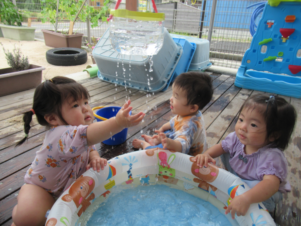初めての水あそび
