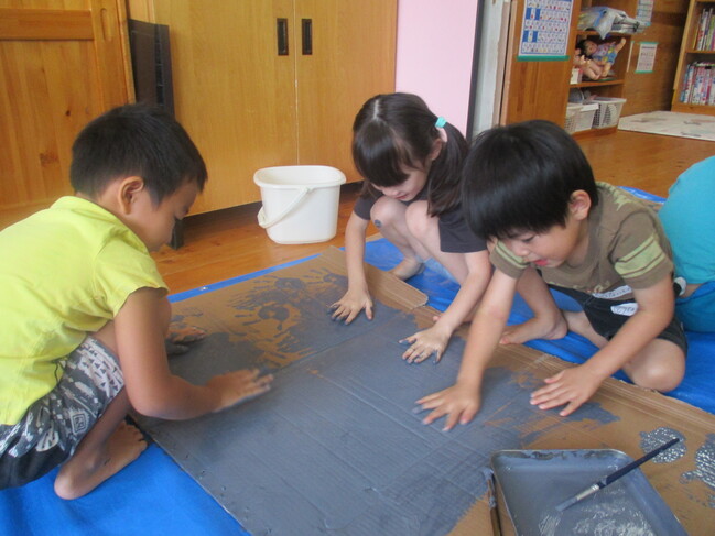 えのぐで色塗り