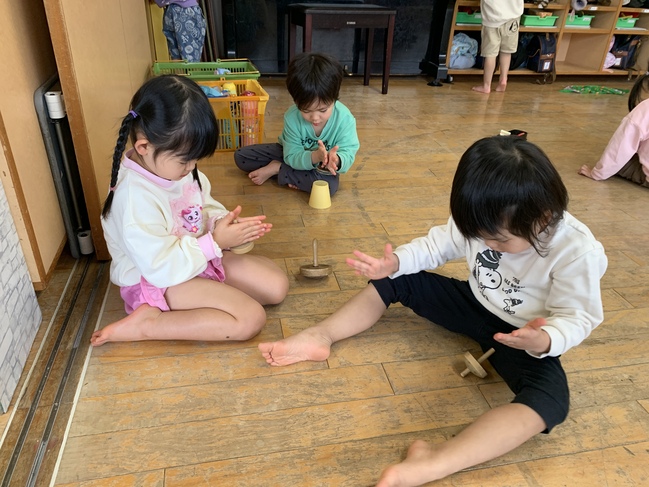 こま回しに挑戦