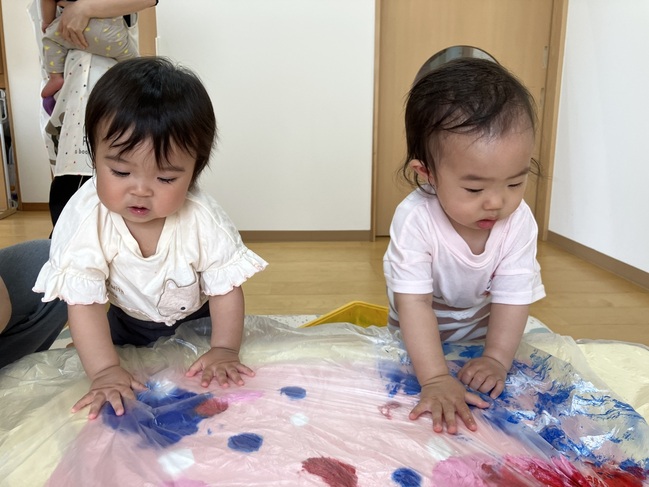 絵の具あそび
