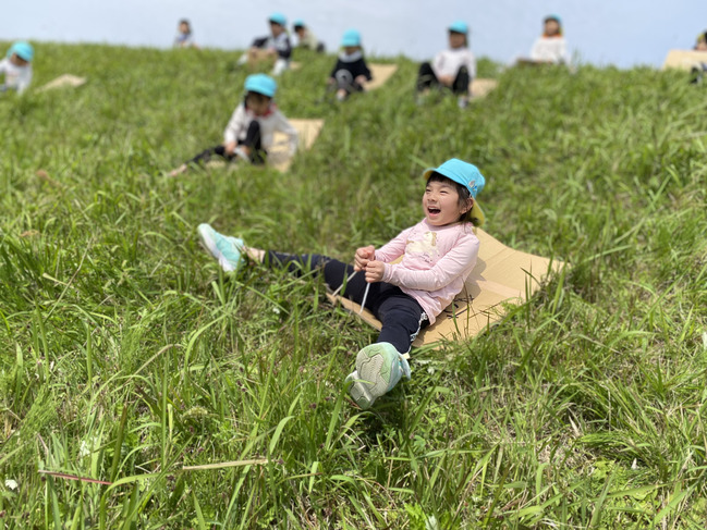 すべるすべる