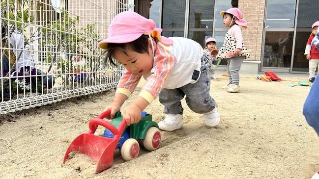 どんどん　すすむぞ